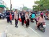 Aksi Bagi Takjil PSHT Dander Bojonegoro Dikawal Polisi, Pengguna Jalan Merasa Aman
