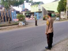Polisi Kasiman dan Linmas Kawal Sholat Id Muhammadiyah di Batokan Bojonegoro, Jamaah Merasa Aman