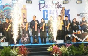 Bupati Bojonegoro Lepas Parade Oklik, Pesannya Menyentuh Generasi Muda