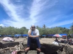 Libur Lebaran Membludak, Kemacetan Parah di Jalur Wisata Anyer-Carita Pandeglang Banten Disorot