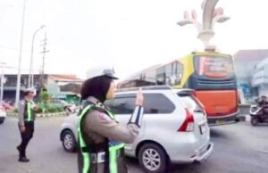 Mudik Lebaran 2026: Pasar Babat Lamongan Dipadati Kendaraan, Ini Kata Polisi