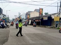 Polisi Kedungadem Bojonegoro Turun ke Jalan, Amankan Anak Sekolah Setiap Pagi
