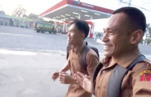 Tak Ikut Gowes, Guru di Bojonegoro Ini Pilih Lari 4 Km ke Sekolah