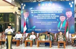 Menko Zulkifli Hasan Sidak ke Bojonegoro, Cek Pangan dan Genjot MBG