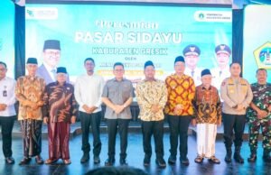 Mendag Borong Sembako di Sidayu Gresik, Ini Pesan Pentingnya