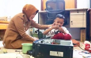 Bocah Bojonegoro Rakit CPU Sendiri, Dapat Hadiah dari Wabup