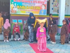 Semangat Kartini Berkobar di Duyung – Magetan Anak-Anak Tampil Percaya Diri di Lomba Fashion Show