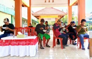 Jumat Berkah Kodim Lamongan: Soto Hangat Satukan TNI dan Warga