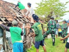 TNI dan Warga Lamongan Bongkar Rutilahu, Harapan Baru untuk Ibu Maryam