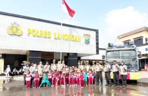 Bukan Menakutkan, Polisi di Lamongan Ajak Anak Belajar Sambil Bermain