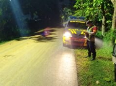 Material Tanah Berserakan di Jalan Raya Bojonegoro, Pengendara Diminta Waspada