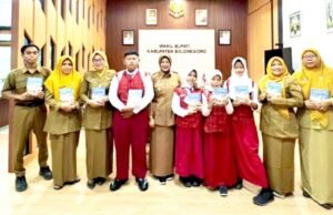 Kepala SDN di Bojonegoro Raih Penghargaan Nasional, Bukunya Bikin Haru