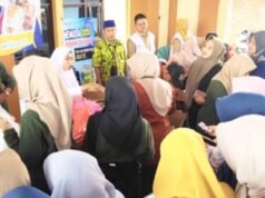 Harga Sembako Murah di Sugihwaras Bojonegoro Bikin Warga Antusias Datang Sejak Pagi