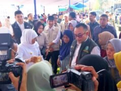 Gubernur Khofifah Gempur Inflasi di Bojonegoro, Warga Serbu Pasar Murah