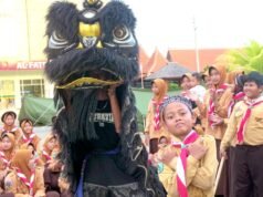 Api Unggun dan Sholawat Warnai Religi Camp Al-Fatimah di Bojonegoro