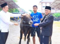 Polres Bojonegoro Tebar 22 Sapi dan 40 Kambing Kurban untuk Warga