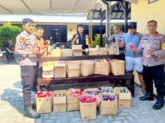 Warung di Brondong Digerebek, Ratusan Liter Miras Ilegal Disita Polisi