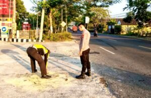 Aksi Mendahului Berujung Petaka, Kecelakaan Maut Terjadi di Jalan Bojonegoro