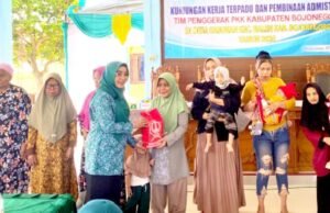 TP PKK Bojonegoro Bergerak, Balita Kurang Gizi hingga Lansia Dapat Bantuan