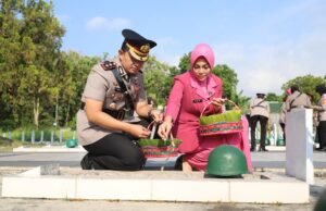Sambut Hari Bhayangkara ke-80, Polres Magetan Gelar Ziarah dan Tabur Bunga di TMP Yudhonegoro