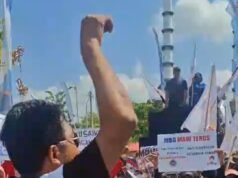 Potret Aksi Damai Ratusan Warga Lamongan Serukan MBG Tetap Berlanjut