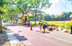 Lindungi Jalan dan Cegah Kecelakaan, Pemkab Bojonegoro Tutup Akses Truk Overload di Jalur Kedungadem-Sukorame