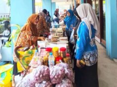 Bazar DWP Bojonegoro Diserbu Pengunjung, Produk UMKM Anggota Laris Manis