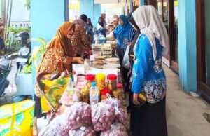 Bazar DWP Bojonegoro Diserbu Pengunjung, Produk UMKM Anggota Laris Manis