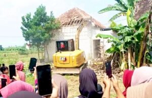 Viral, Rumah yang Dibangun Uang TKI Hong Kong di Bojonegoro Dibongkar, Ini Faktanya