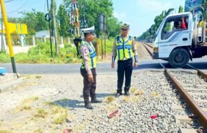 Terobos Palang, Pengendara Scoopy Ditabrak KA Arjonegoro di Lamongan