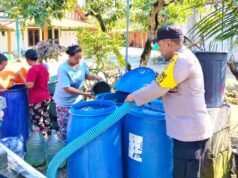 Polsek Ngambon Salurkan 16 Ribu Liter Air Bersih untuk Warga Bojonegoro Terdampak Kemarau