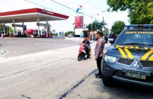 Polsek Kasiman Bojonegoro Awasi SPBU, Antisipasi Gangguan Kamtibmas dan Antrian