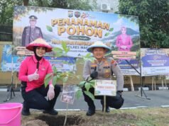 Tak Hanya Jaga Kamtibmas, Polres Magetan Peduli Lingkungan Lewat Penanaman Pohon