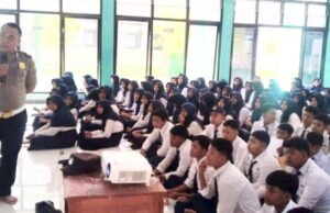 Polisi Turun ke Sekolah, Siswa Baru SMPN 1 Malo Bojonegoro Antusias Ikuti Penyuluhan