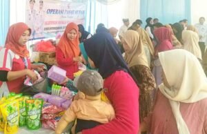 Pasar Murah TMMD 129 Bojonegoro Diserbu Warga Kesongo, Harga Sembako Bikin Antri