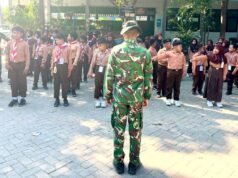 Satgas TMMD 129 Bojonegoro Latih PBB Siswa SD Kesongo, Tanamkan Disiplin Sejak Dini