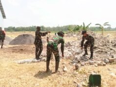 Semangat Gotong Royong Membara, Satgas TMMD 129 Bojonegoro dan Warga Bangun Rest Area Kesongo