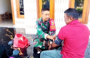 Cek Tensi hingga Suntik Vitamin, Satgas TMMD 129 Bojonegoro Bikin Warga Kesongo Makin Sehat