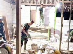 Gotong Royong Tanpa Henti, Satgas TMMD 129 Bojonegoro Percepat Renovasi Rumah Warga