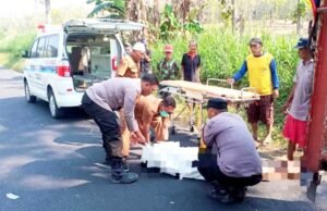 Pelajar 16 Tahun Tewas Usai Motor Tabrakan dengan Truk di Sambeng Lamongan