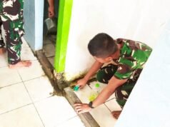 Satgas TMMD 129 Bojonegoro Gotong Royong Bersihkan Masjid
