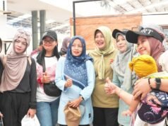 Blusukan ke Pasar Wisata Bojonegoro, Wabup Nurul Borong Dagangan dan Serap Aspirasi Pedagang