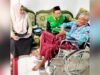 Lansia di Bojonegoro Ini Akhirnya Bisa Bergerak Lagi Berkat Bantuan Kursi Roda