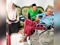 Lansia di Bojonegoro Ini Akhirnya Bisa Bergerak Lagi Berkat Bantuan Kursi Roda