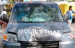 Contraflow Berujung Tabrakan, Mobil Sehat dan Motor Bertabrakan di Pucuk Lamongan