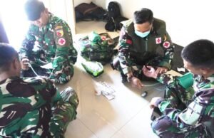 Menjaga Stamina Prajurit, Tim Kesehatan Satgas TMMD 129 Bojonegoro Rutin Periksa Kondisi Personel