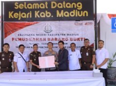 Sinergitas Penegak Hukum, Kapolres Madiun dan Kajari Musnahkan Barang Bukti Perkara Pidana Umum