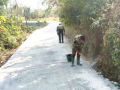 TMMD Bojonegoro Bersihkan Sisa Material, Jalan Kedungpandan Makin Rapi