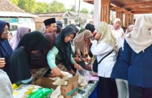 Warga Cengkir Kepohbaru Bojonegoro Serbu GPM, Harga Pangan Bikin Senang