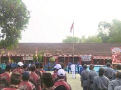 RT RW Bayemgede Kepohbaru Bojonegoro Kompak Upacara HUT RI ke-81, Pesan Kades Bikin Haru